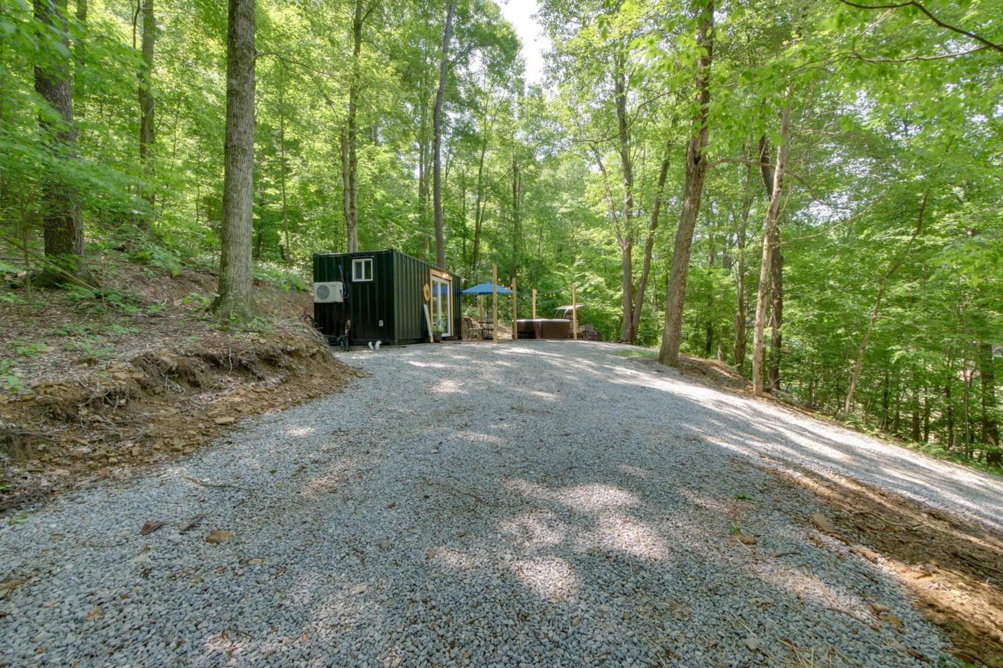 Tiny Home With Hot Tub By Mohican State Park! Loudonville Kültér fotó
